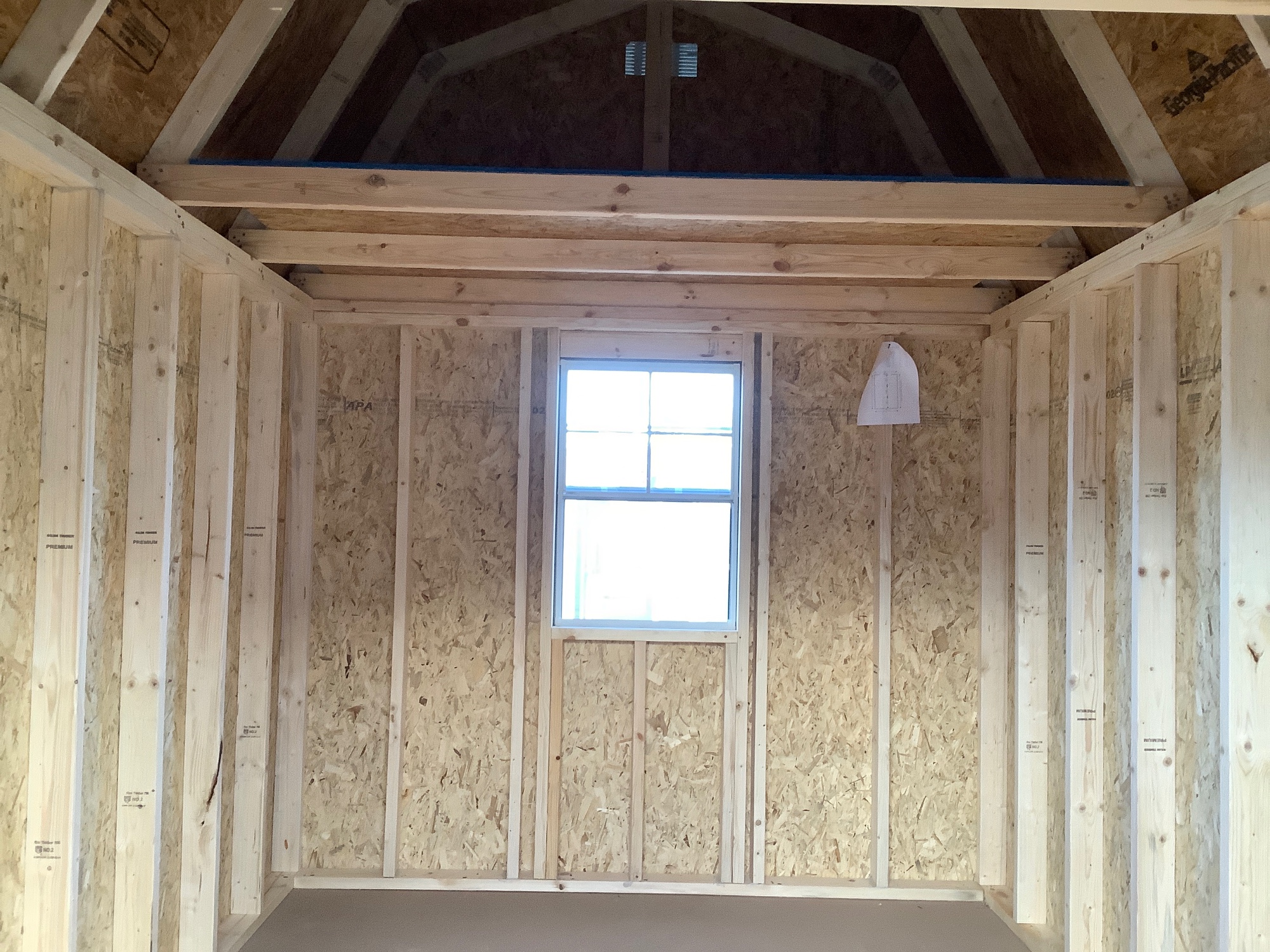 8 × 12 lofted barn shed for sale in Bladenboro, North Carolina - photo 3