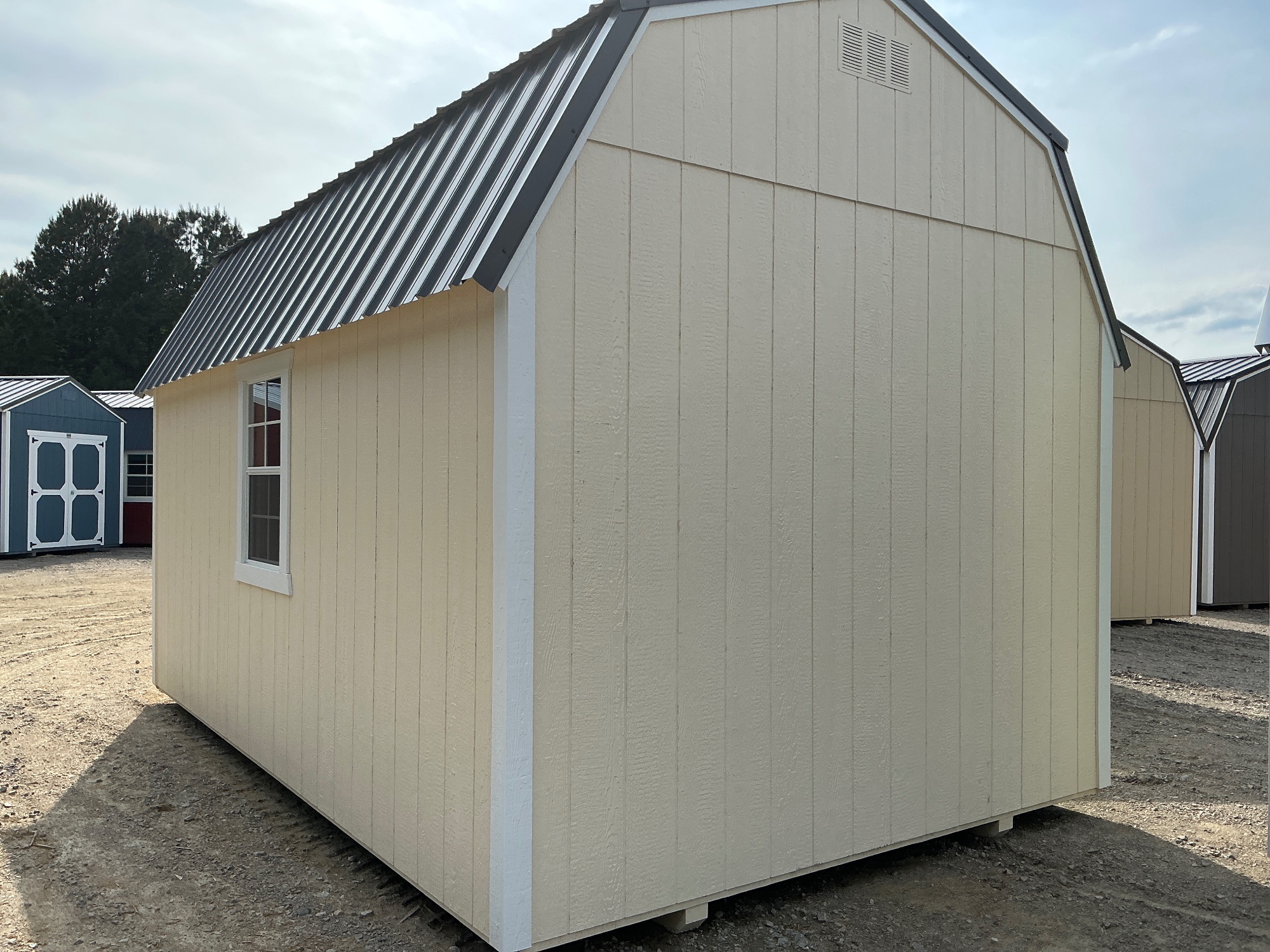 10 × 16 lofted barn shed for sale in Bladenboro, North Carolina - photo 2