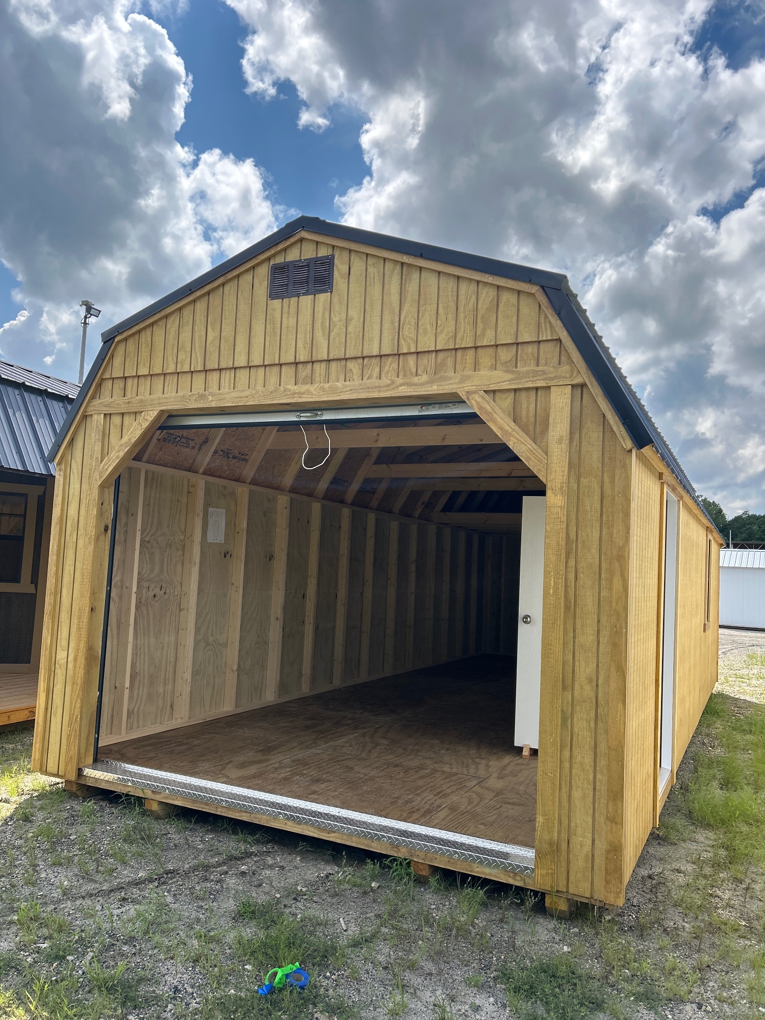 Lofted Garage - 12x28