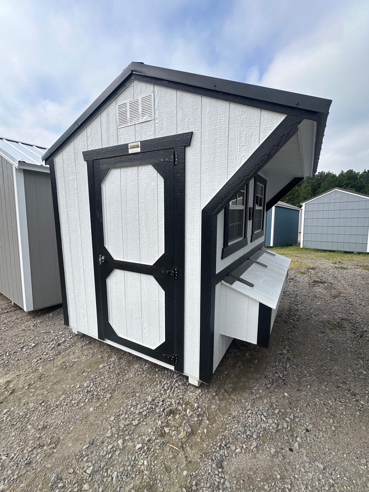 6x8 Chicken Coop for sale near Bladenboro, NC