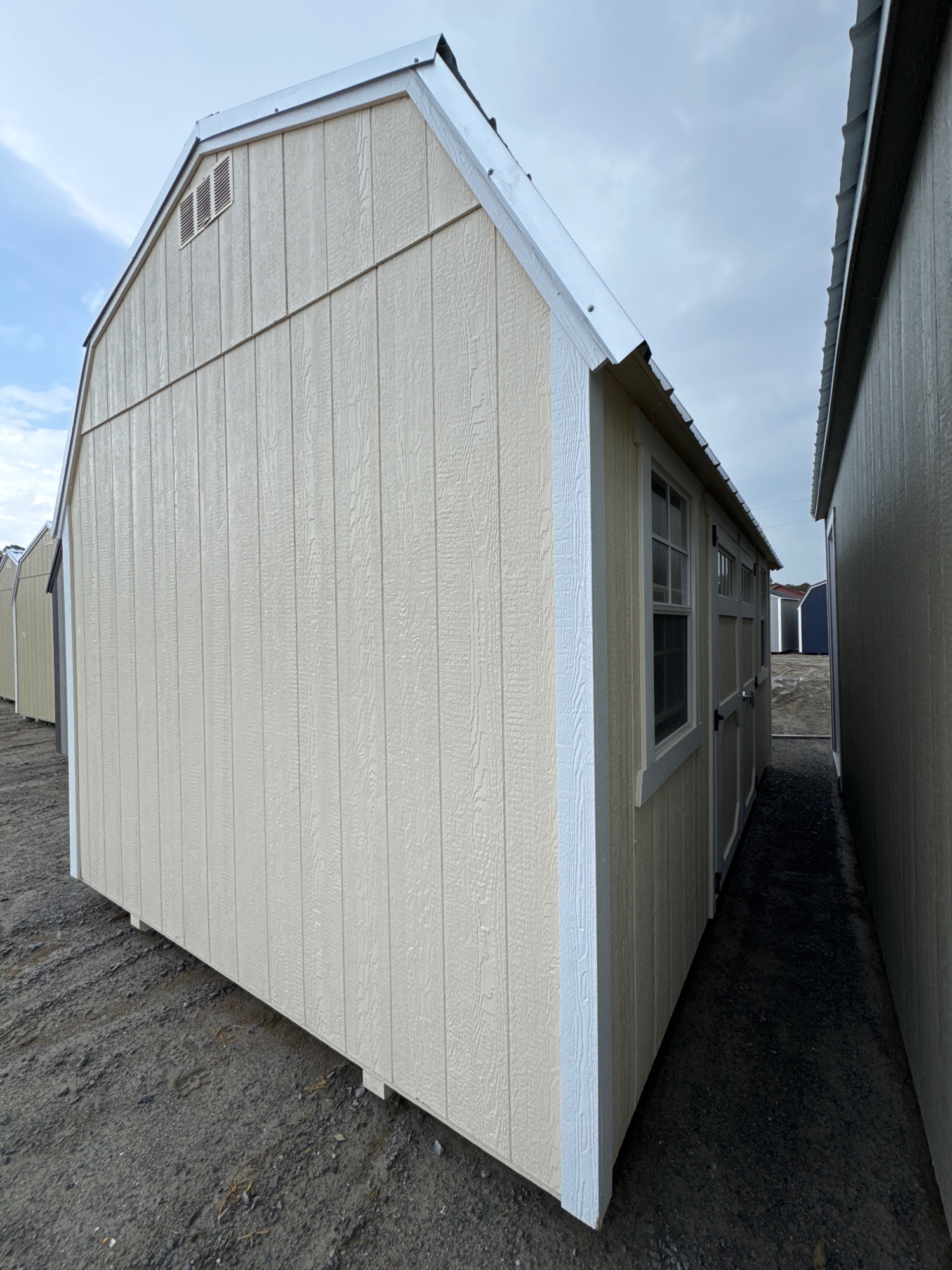 10x16 Lofted Barn for sale near Washington, NC